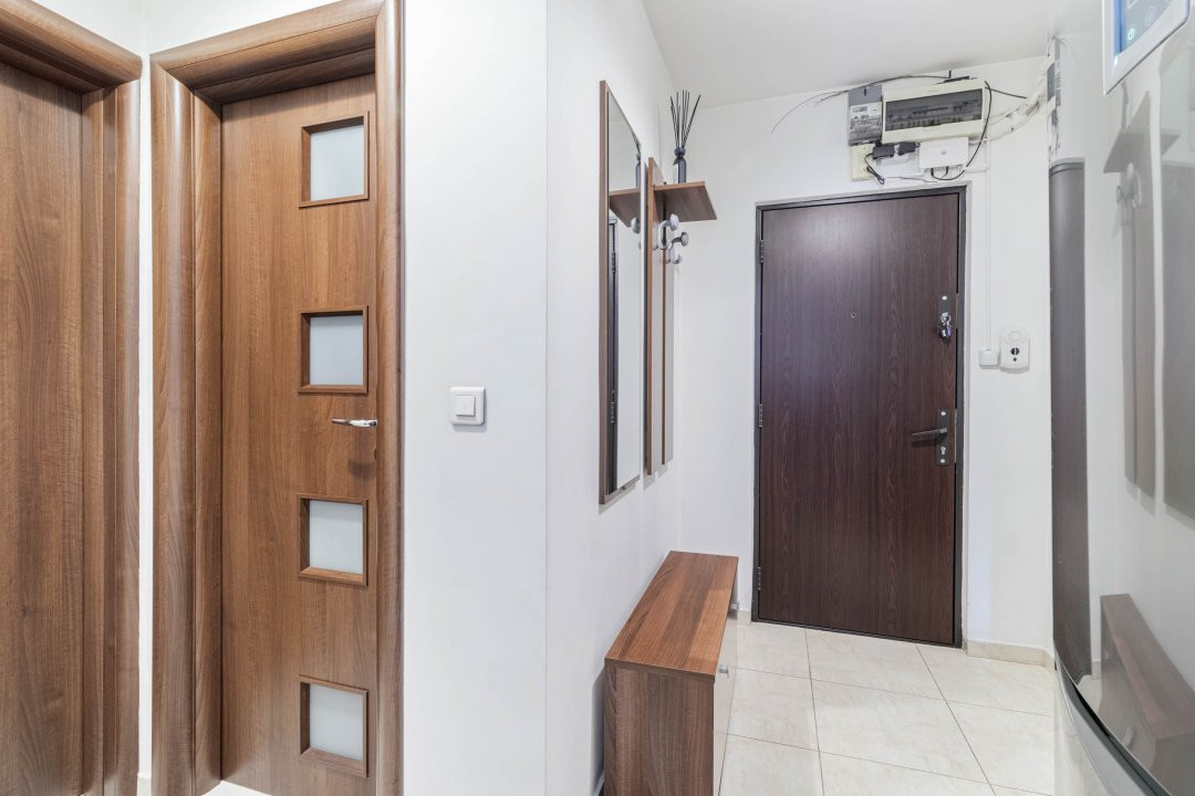 Nu pierde apartament 3 camere centrala proprie boxa etaj intermediar