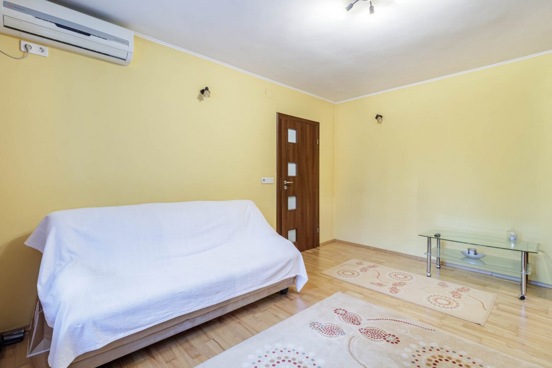 Nu pierde apartament 3 camere centrala proprie boxa etaj intermediar