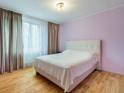 Nu pierde apartament 3 camere centrala proprie boxa etaj intermediar
