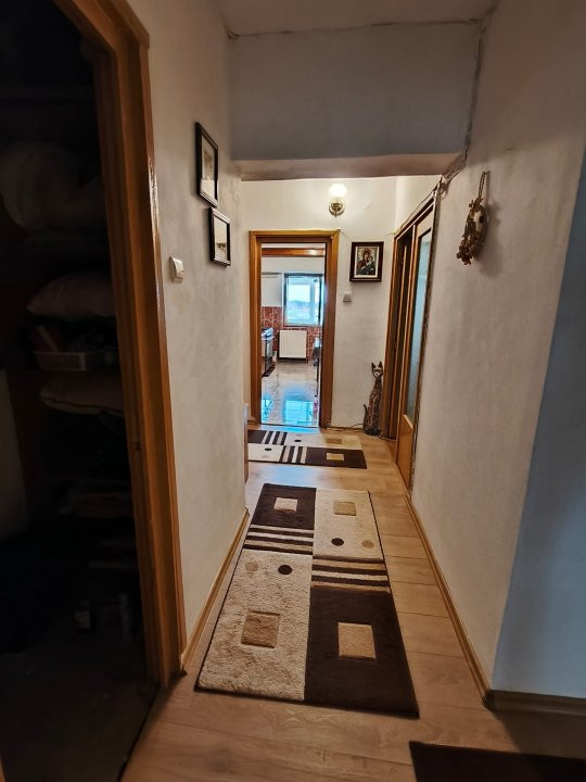 Apartament 3 camere ultracentral cu vedere la Coloana Infinitului