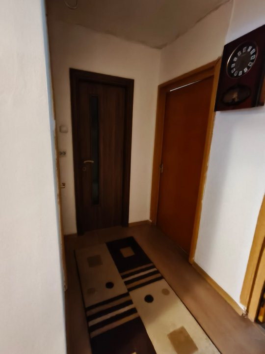 Apartament 3 camere ultracentral cu vedere la Coloana Infinitului