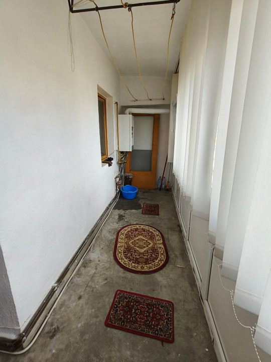 Apartament 3 camere ultracentral cu vedere la Coloana Infinitului