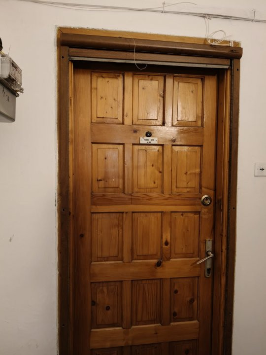 Apartament 3 camere ultracentral cu vedere la Coloana Infinitului