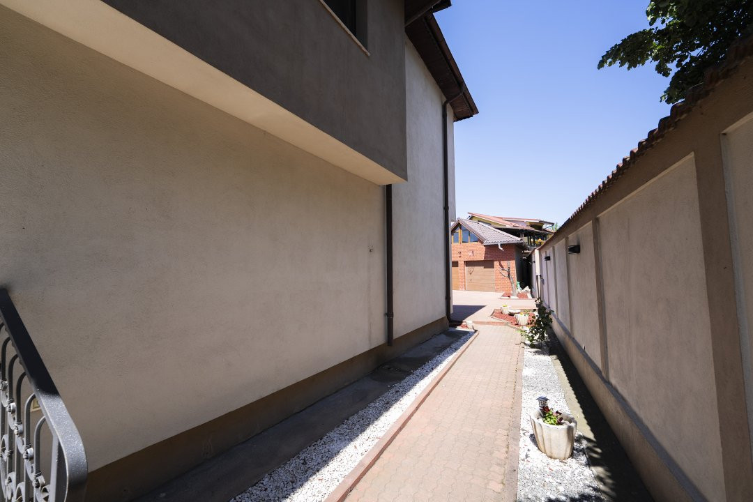 Casa 8 camere, 326 mp utili, teren 835 mp – cartier Rovine-Lapus Arges