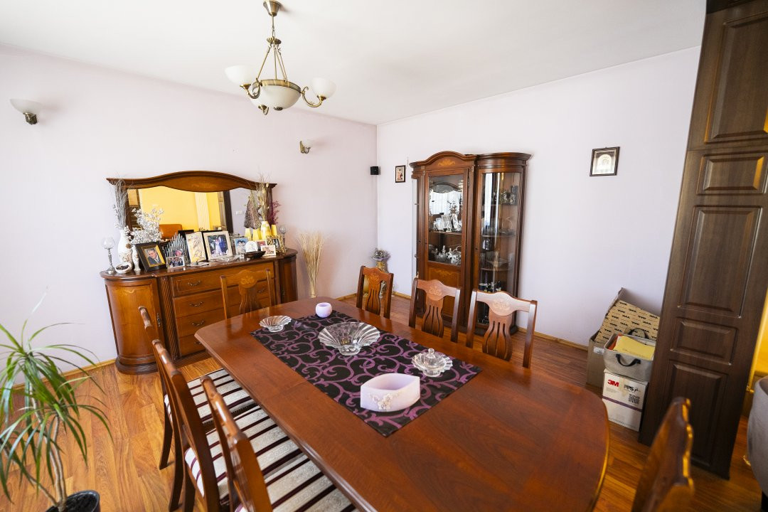Casa 8 camere, 326 mp utili, teren 835 mp – cartier Rovine-Lapus Arges