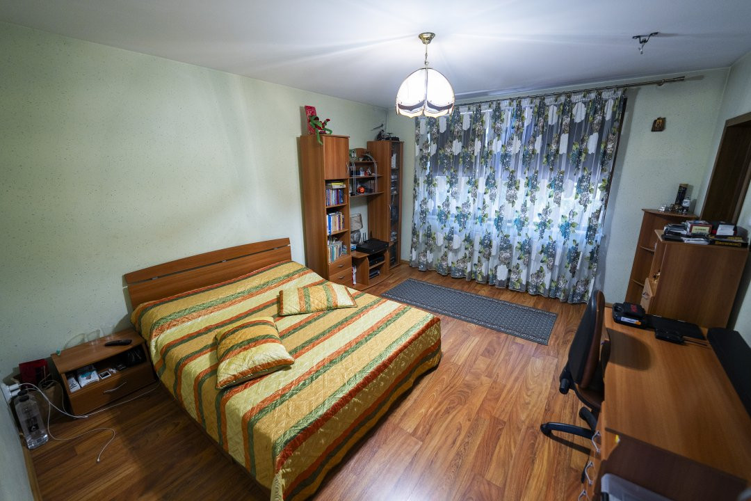 Casa 8 camere, 326 mp utili, teren 835 mp – cartier Rovine-Lapus Arges