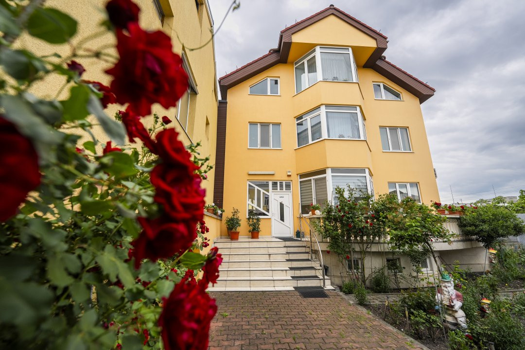 Casa versatila D+P+1+M pentru clinica, birouri sau afterschool–zona centrala