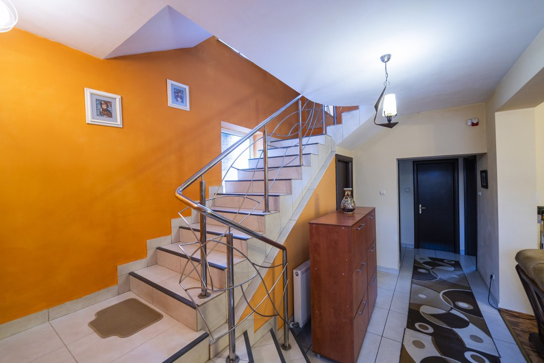Casa versatila D+P+1+M pentru clinica, birouri sau afterschool–zona centrala