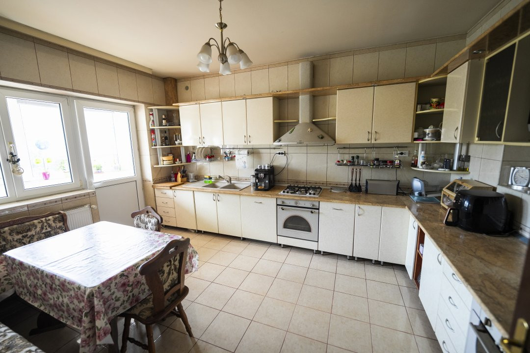Casa versatila D+P+1+M pentru clinica, birouri sau afterschool–zona centrala