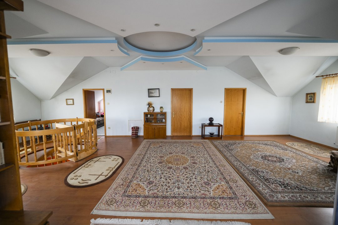 Casa versatila D+P+1+M pentru clinica, birouri sau afterschool–zona centrala