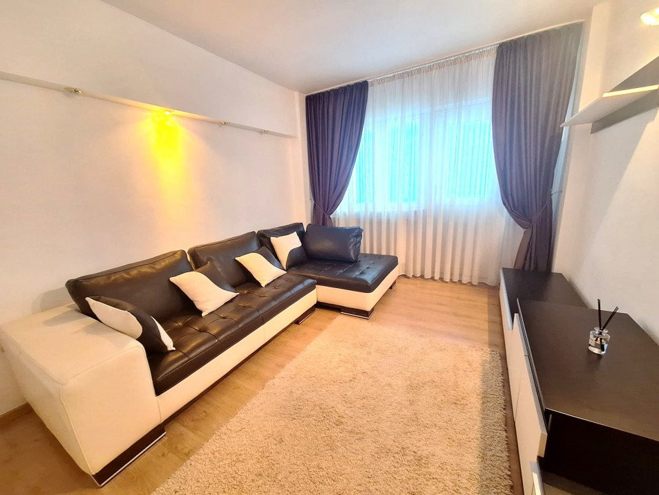De INCHIRIAT- 2 camere decomandat! Pitesti-zona Gavana!