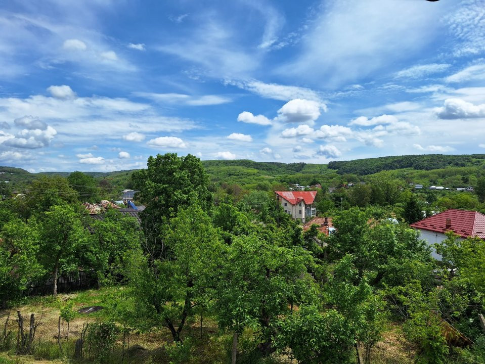Casă  în Goranești-Topoloveni  construcție solidă, teren 1460 mp, zona superba
