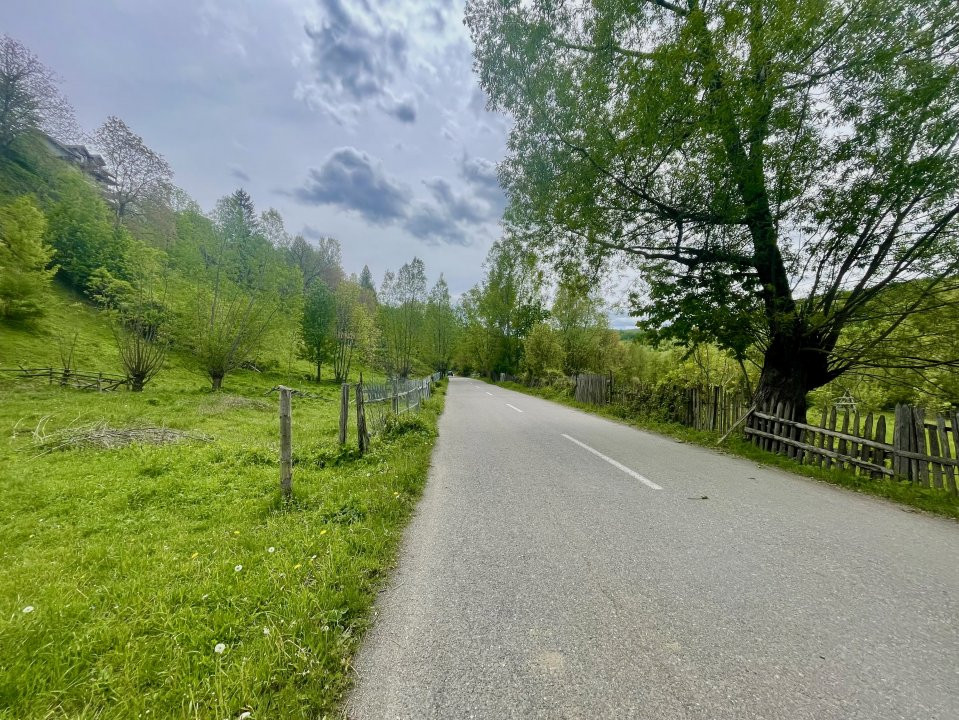 Teren intravilan Traisteni 839 mp, toate avizele