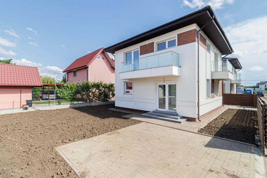 Case duplex in Ciorogarla Residence