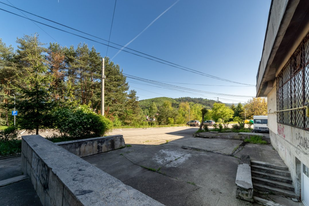 Inchiriere spatiu de depozitare 247 mp, curte 158 mp, Campulung, AG