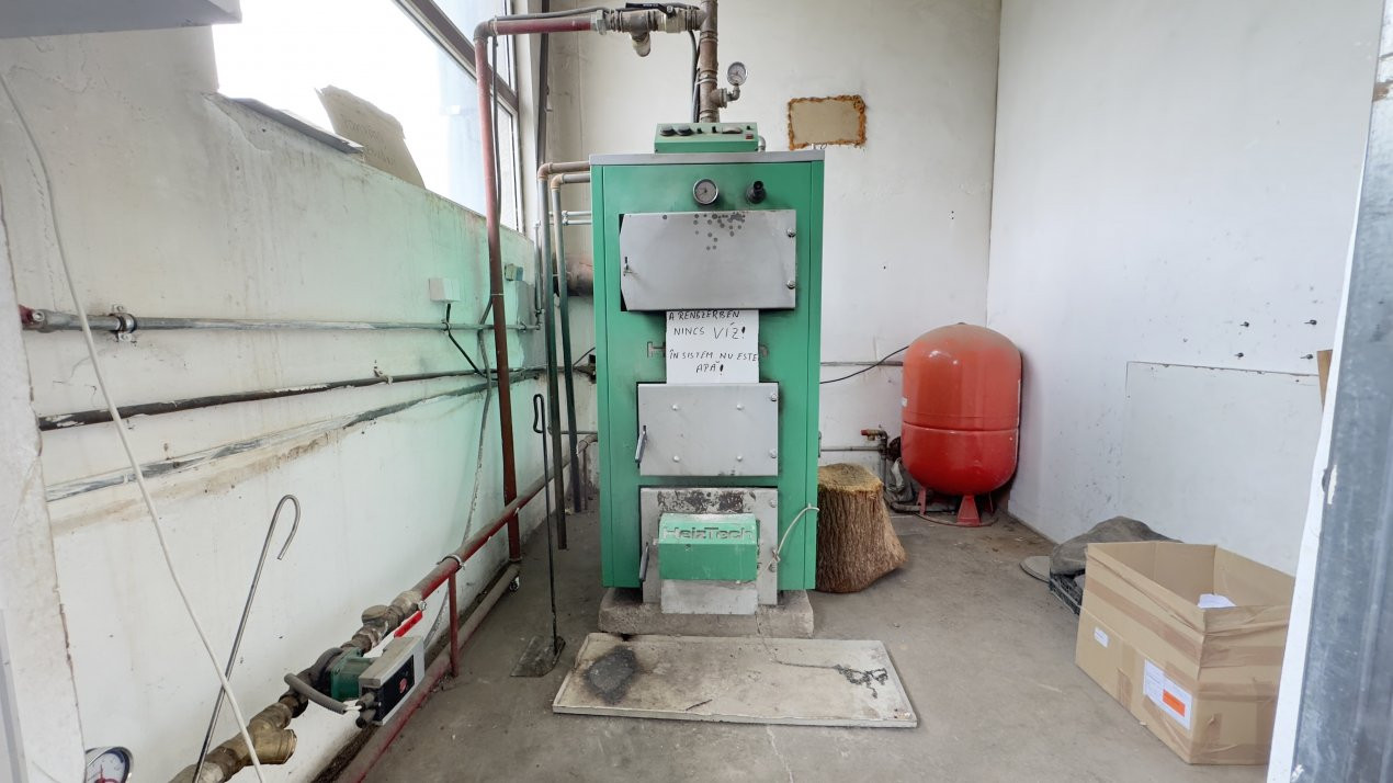  Clădire Industrială Hală Producție, Depozitare, Birouri-Teren 3140 mp - Carei  
