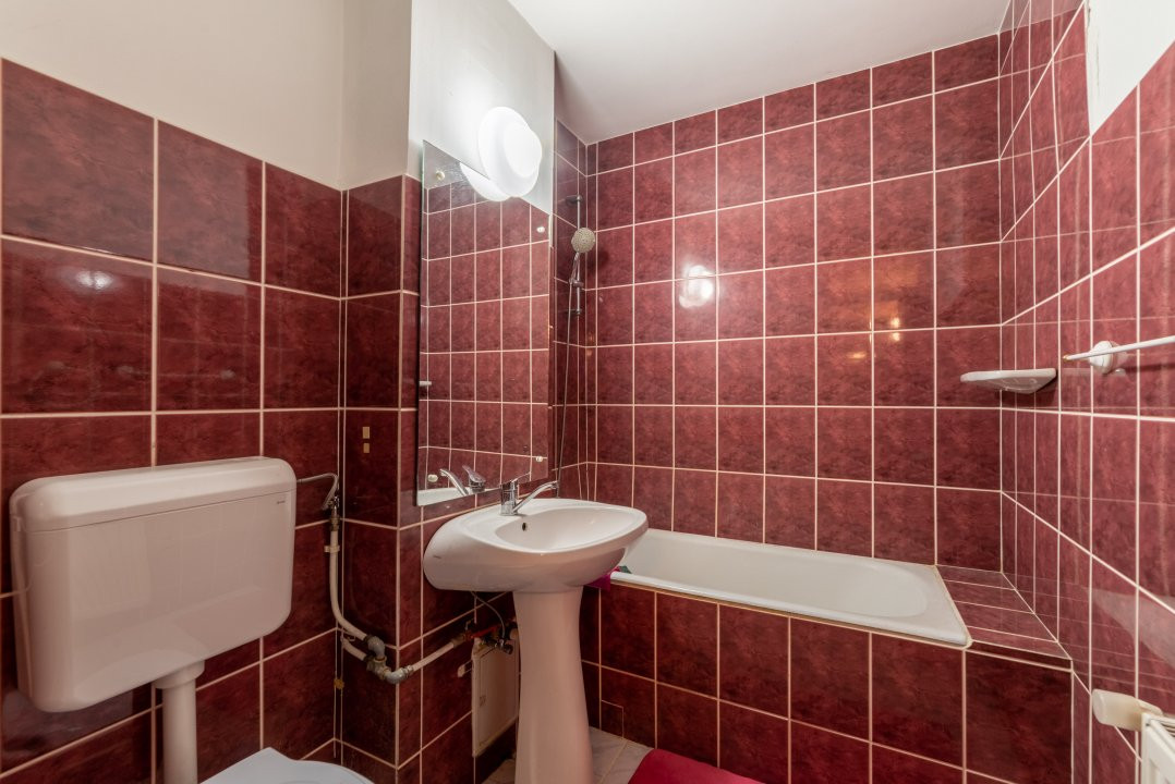 Apartament spatios de 4 camere etaj 2 Pitesti-zona Gavana!