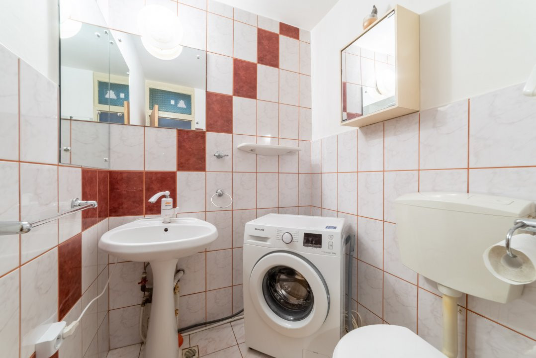 Apartament spatios de 4 camere etaj 2 Pitesti-zona Gavana!