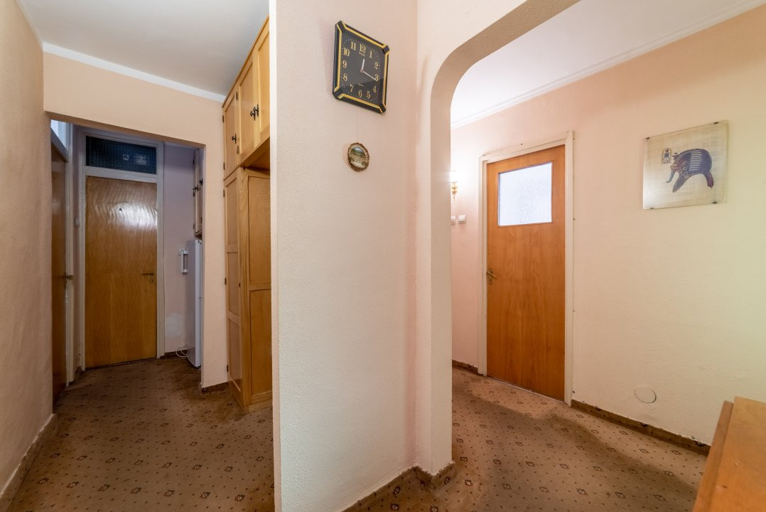 Apartament spatios de 4 camere etaj 2 Pitesti-zona Gavana!