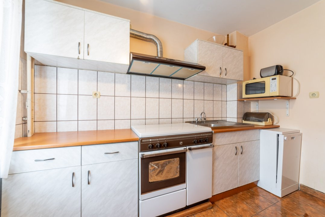 Apartament spatios de 4 camere etaj 2 Pitesti-zona Gavana!