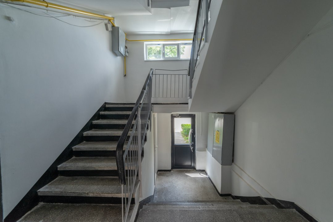 Apartament spatios de 4 camere etaj 2 Pitesti-zona Gavana!
