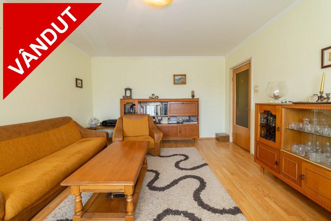 Apartament spatios de 4 camere etaj 2 Pitesti-zona Gavana!
