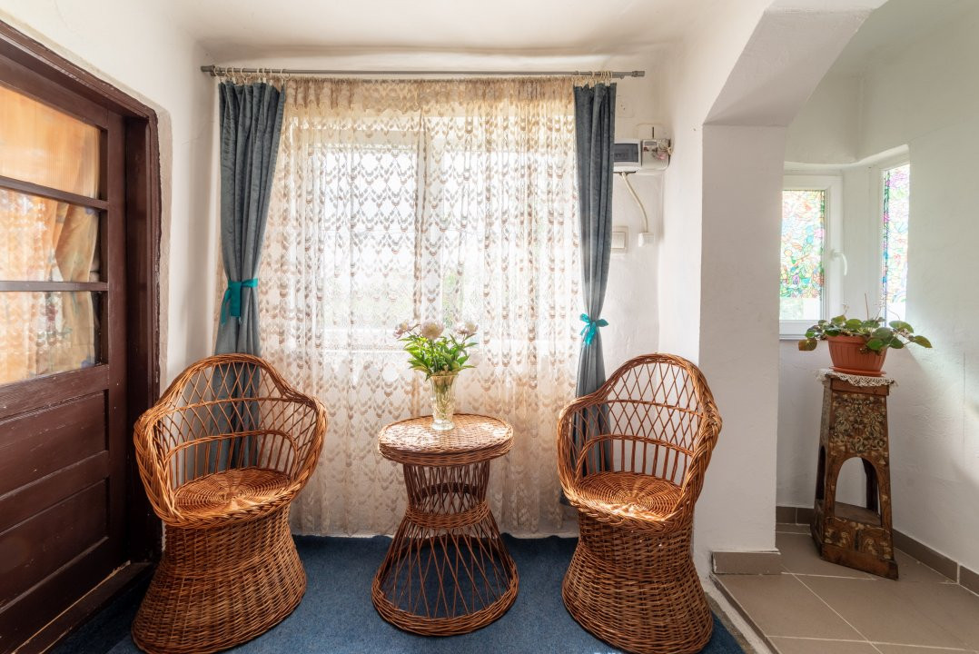 Casa la tara - Com. Ratesti, sat Nejlovelu - la 30 km de Pitesti