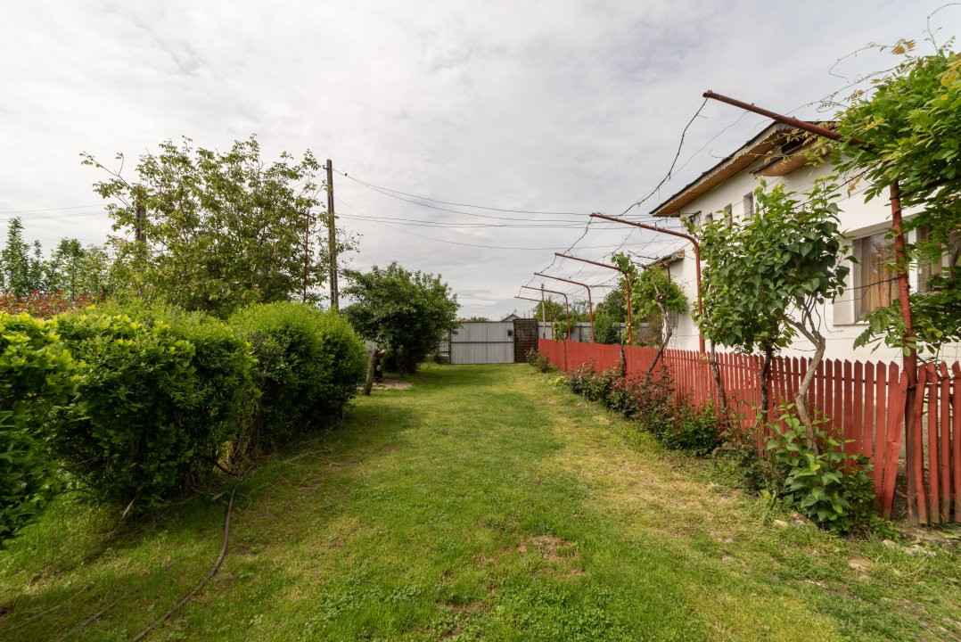 Casa la tara - Com. Ratesti, sat Nejlovelu - la 30 km de Pitesti
