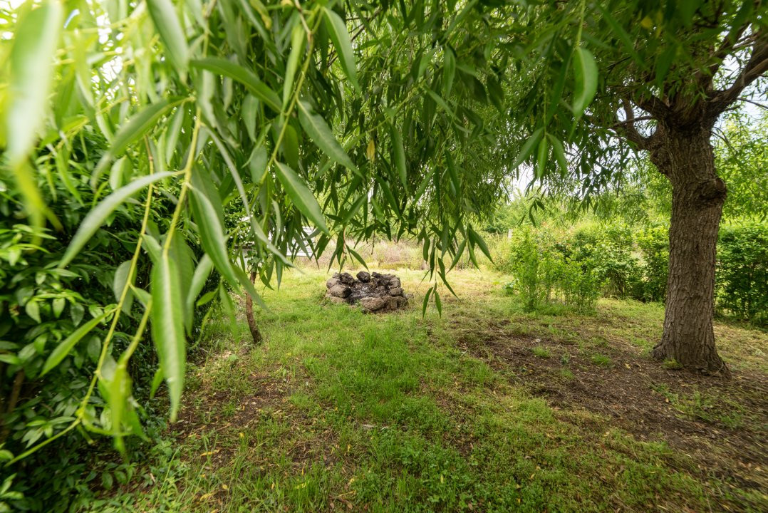 Casa la tara - Com. Ratesti, sat Nejlovelu - la 30 km de Pitesti