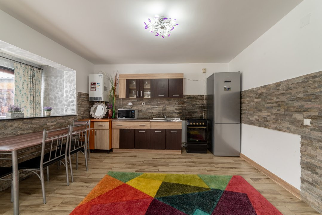 Casa spațioasă cu 6 camere și teren generos, lângă pădure - Valea Ursului/Argeș