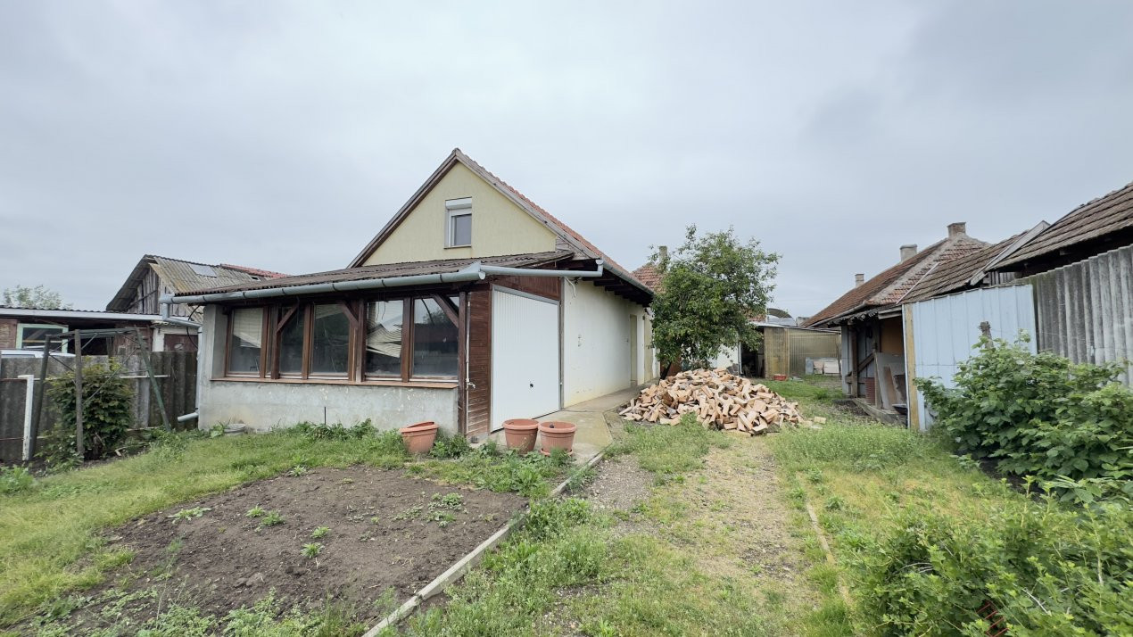 Casă 6 camere, Teren 891 mp, 2 Fronturi - Loc. Cămin SM - Comision 0% cumpărător