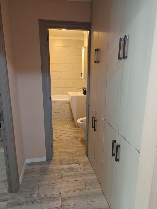 De vânzare Apartament 3 camere Carpati 2