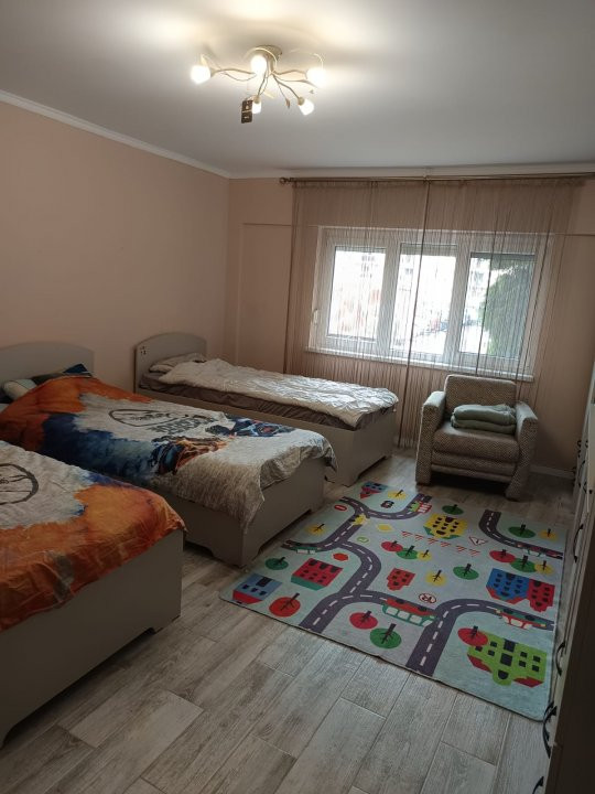 De vânzare Apartament 3 camere Carpati 2
