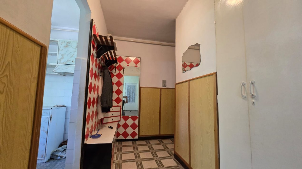 De vanzare apartament 2 camere Carpati 1