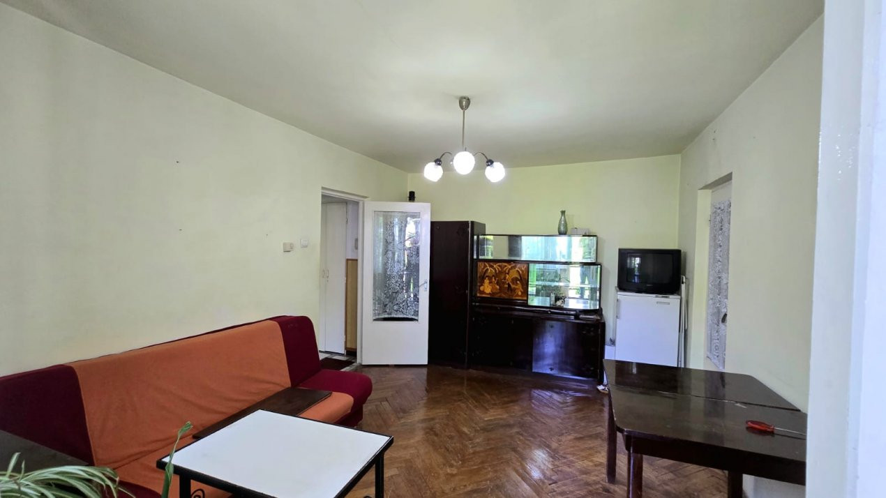 De vanzare apartament 2 camere Carpati 1