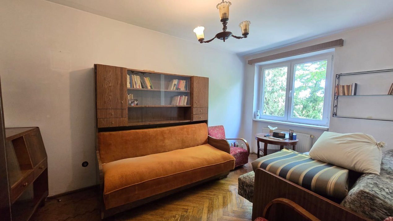 De vanzare apartament 2 camere Carpati 1