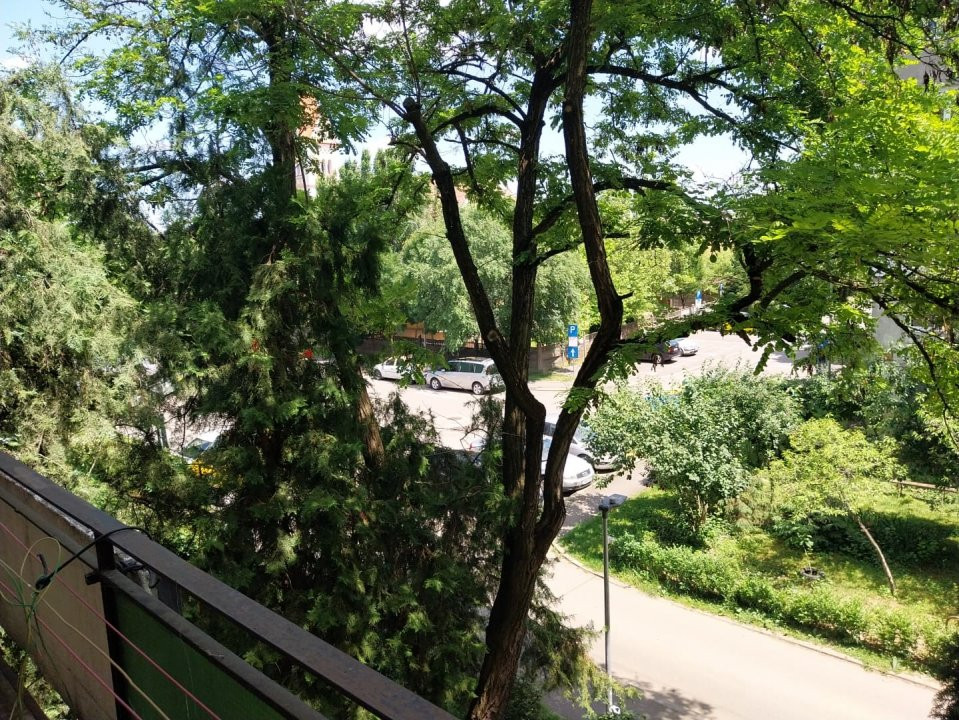 De vanzare apartament 2 camere Carpati 1