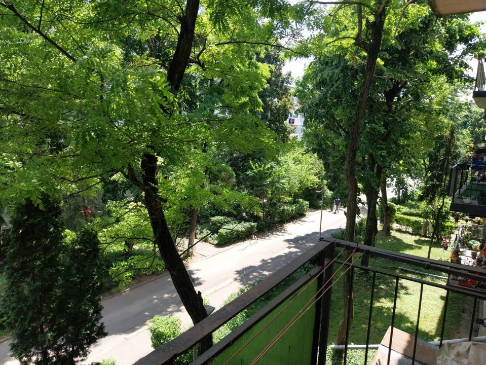 De vanzare apartament 2 camere Carpati 1