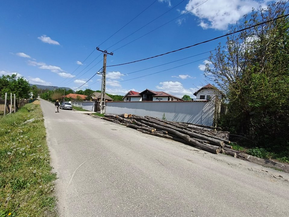 Teren 1712mp de vânzare în Horezu, Turcinești, lângă Pensiunea Arianna