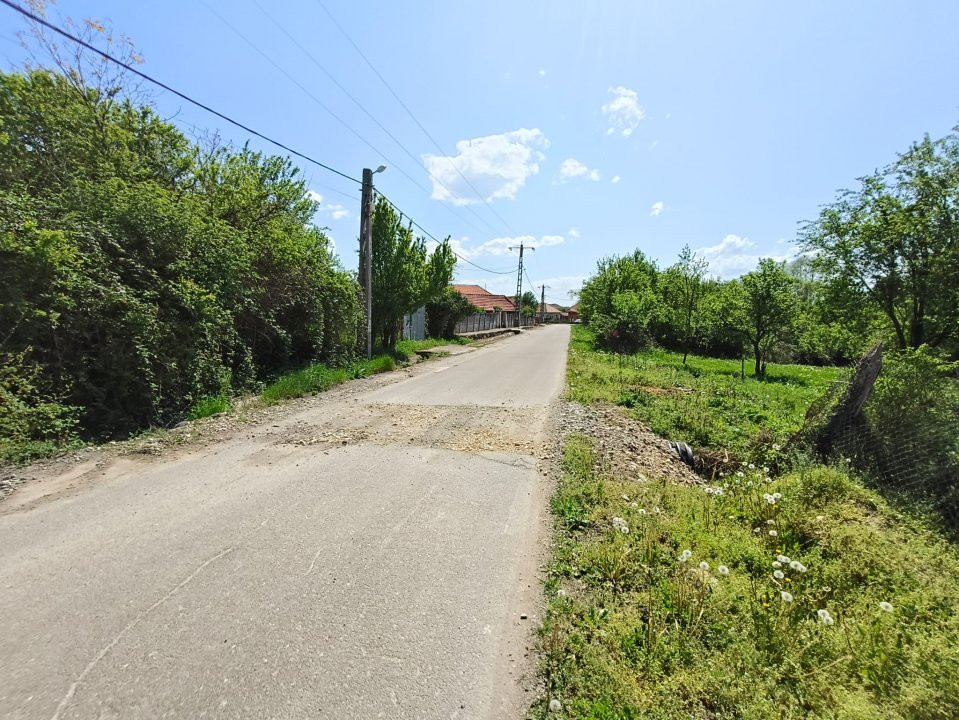 Teren 1712mp de vânzare în Horezu, Turcinești, lângă Pensiunea Arianna