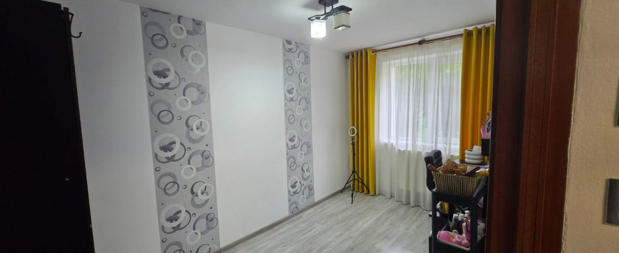 Apartament 2 camere, etaj 1 - str. Minerilor, Târgu Jiu