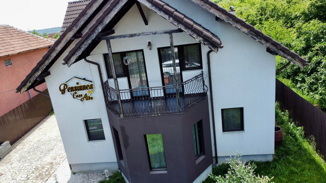 Pensiune de vânzare în Bobu, Scoarța - zonă cu potențial turistic în creștere!