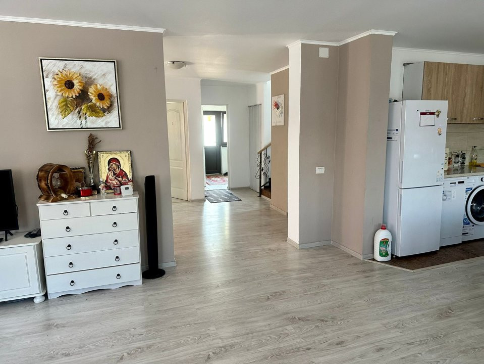 Pensiune de vânzare în Bobu, Scoarța - zonă cu potențial turistic în creștere!