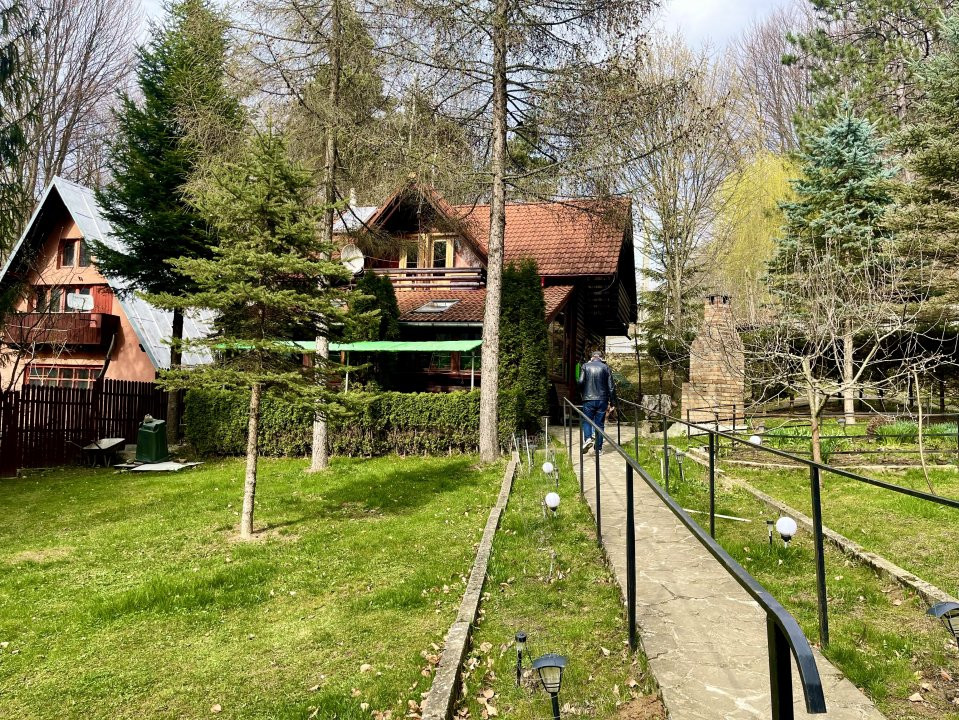 Valea Doftanei – Vila si Teren pe malul Lacului Paltinul!