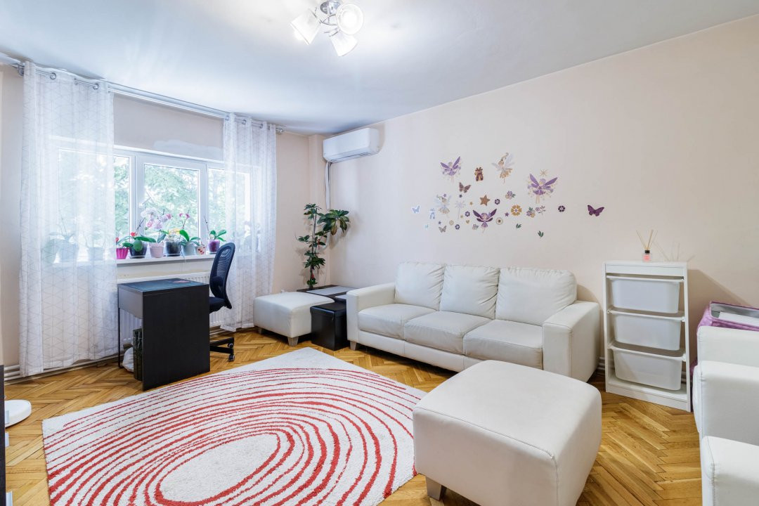 Apartament spatios, cu centrala - langa Mall Vitan 