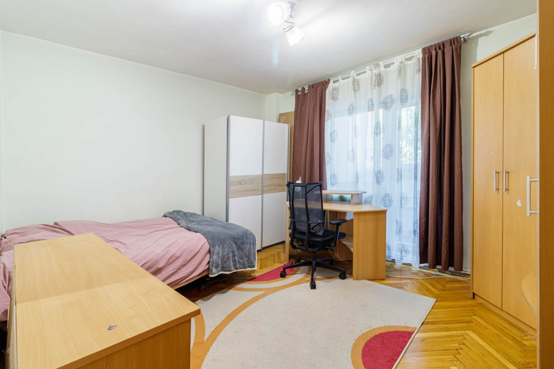 Apartament spatios, cu centrala - langa Mall Vitan 