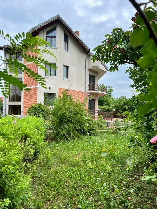 Inchiriere Casa mare pretabil Pensiune, CLINICA-Azil -gradinita, Bascov-Arges 