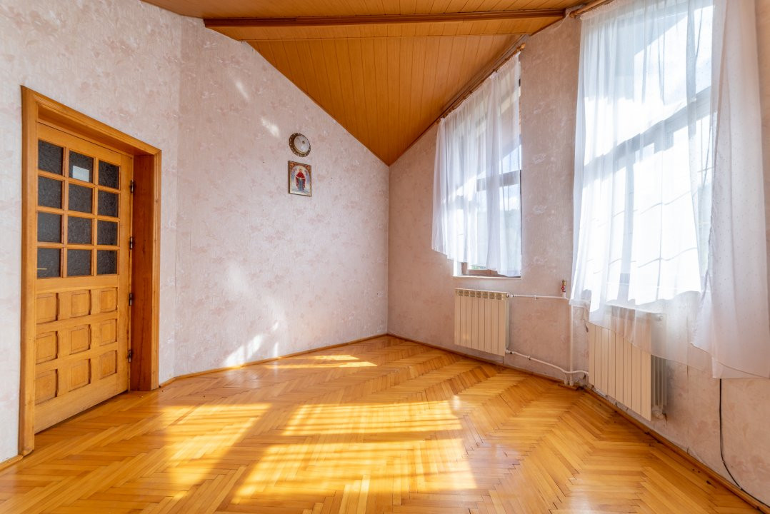 Inchiriere Casa mare pretabil Pensiune, CLINICA-Azil -gradinita, Bascov-Arges 