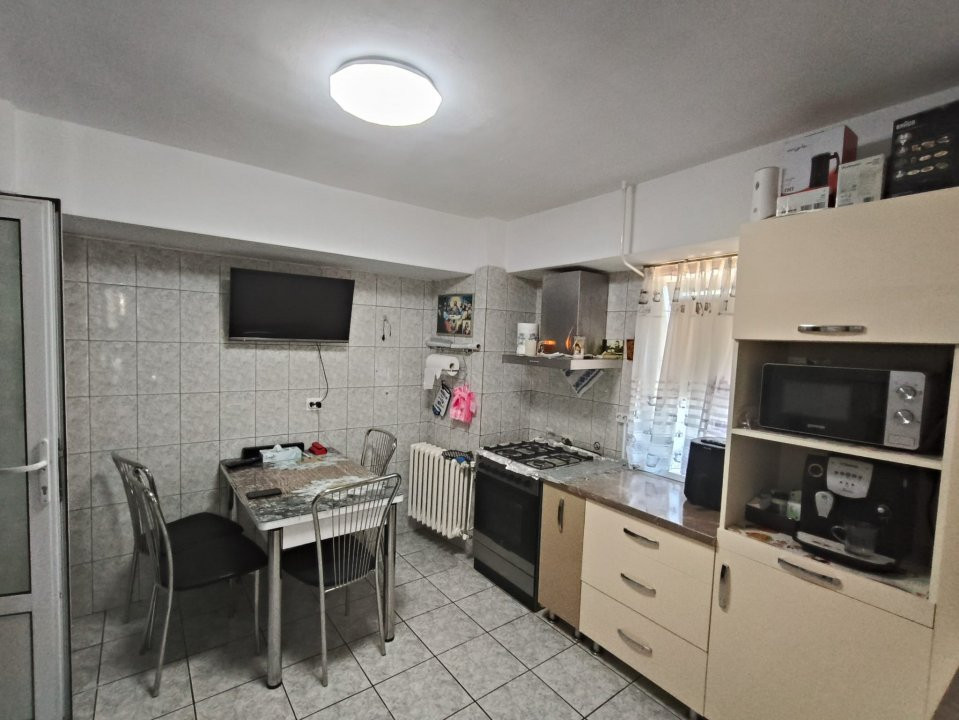 Confort și spațiu – apartament 3 camere, zona Republicii, Târgu Jiu