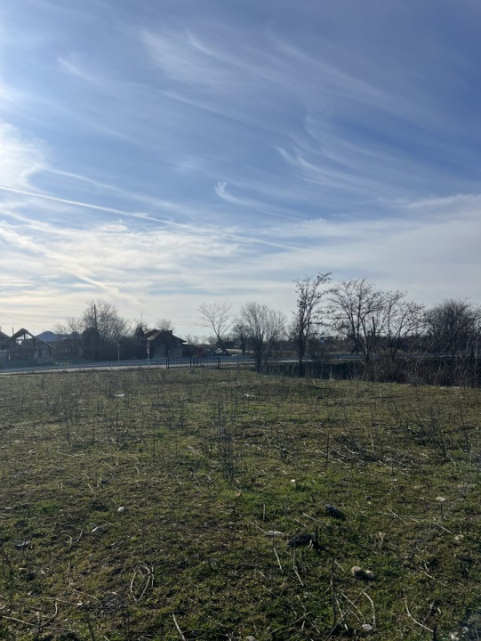 Teren intravilan 3240 mp in Oarja - Arges, stradal, 81 m deschidere, utilitati